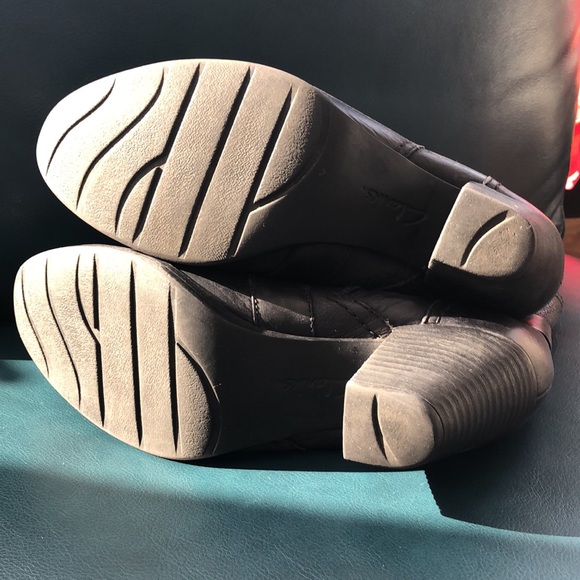 Clark’s 3” Heel Bootie With Straps & Buckle Size 9 - Picture 12 of 12